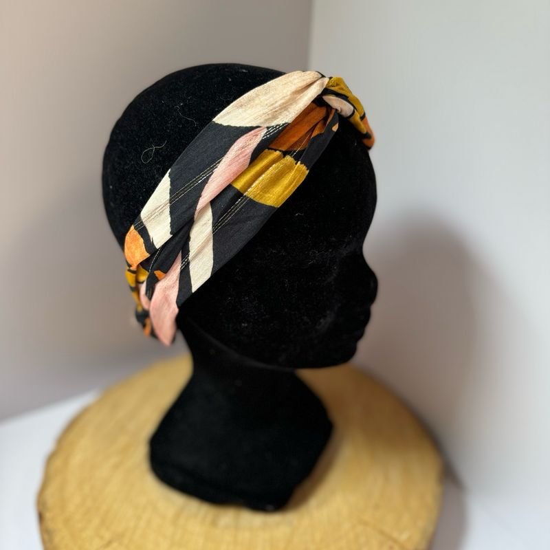 Headband noué