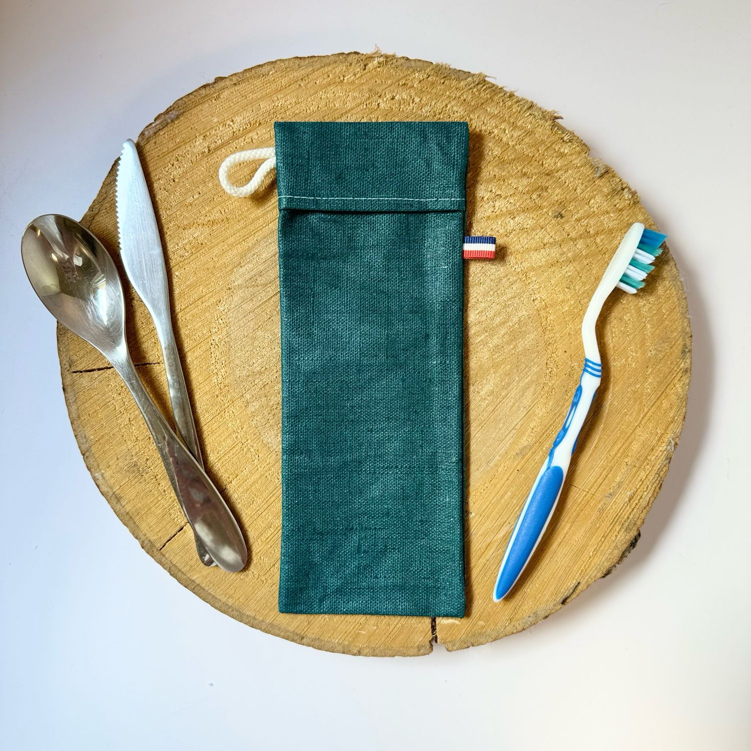Pochette à couverts, brosse à dents, pailles réutilisables, pinceaux à maquillage...