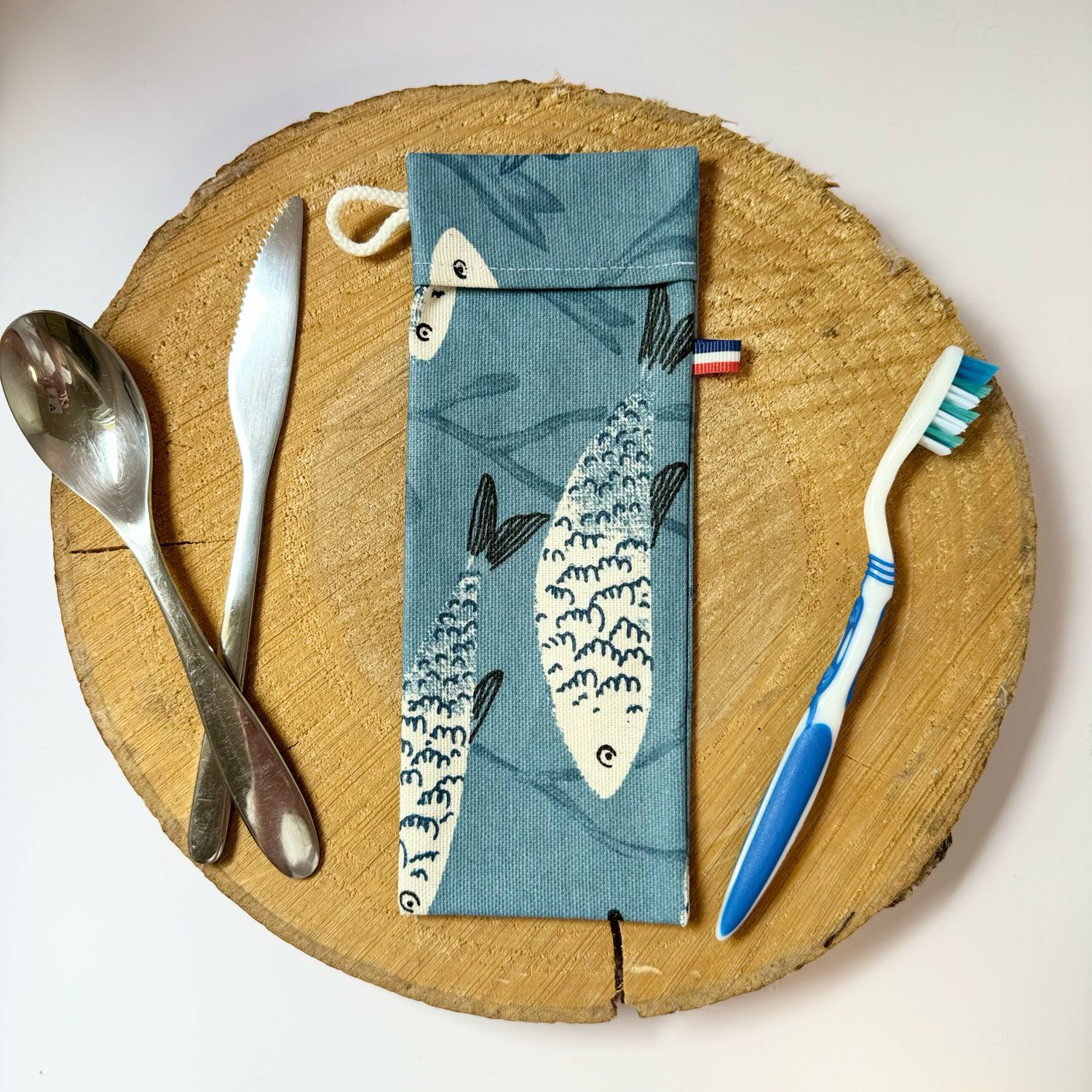 Pochette à couverts, brosse à dents, pailles réutilisables, pinceaux à maquillage...