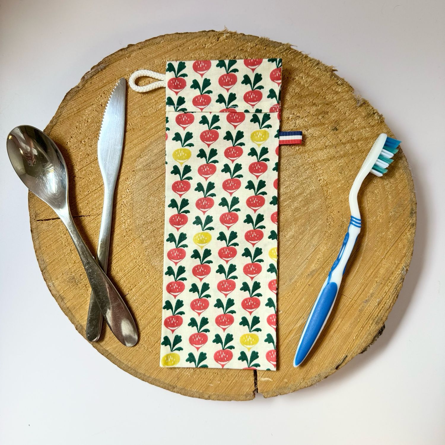 Pochette à couverts, brosse à dents, pailles réutilisables, pinceaux à maquillage...
