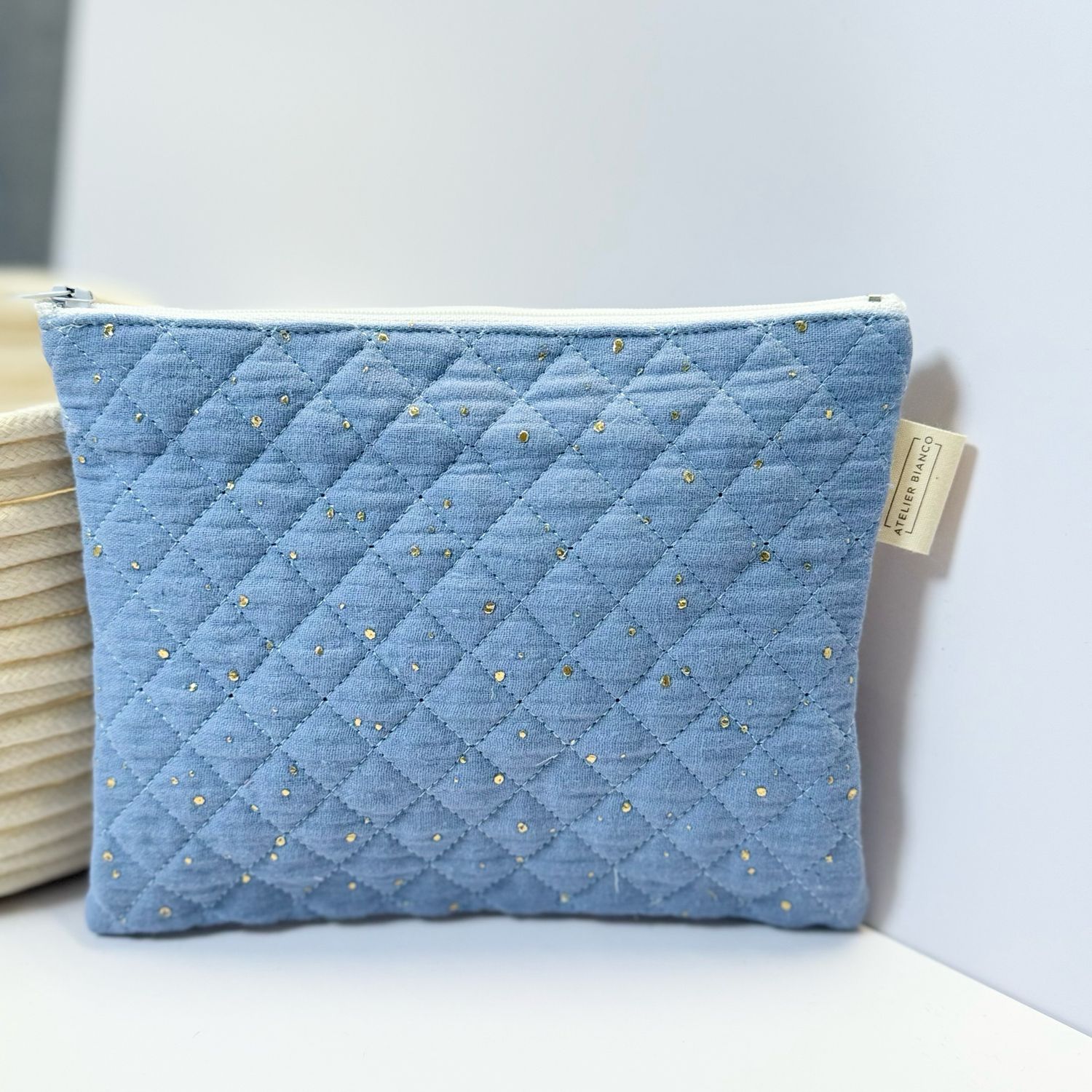 Pochette matelassée bleu denim clair