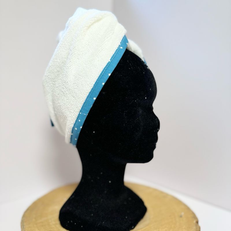 Serviette à cheveux et motifs étoiles