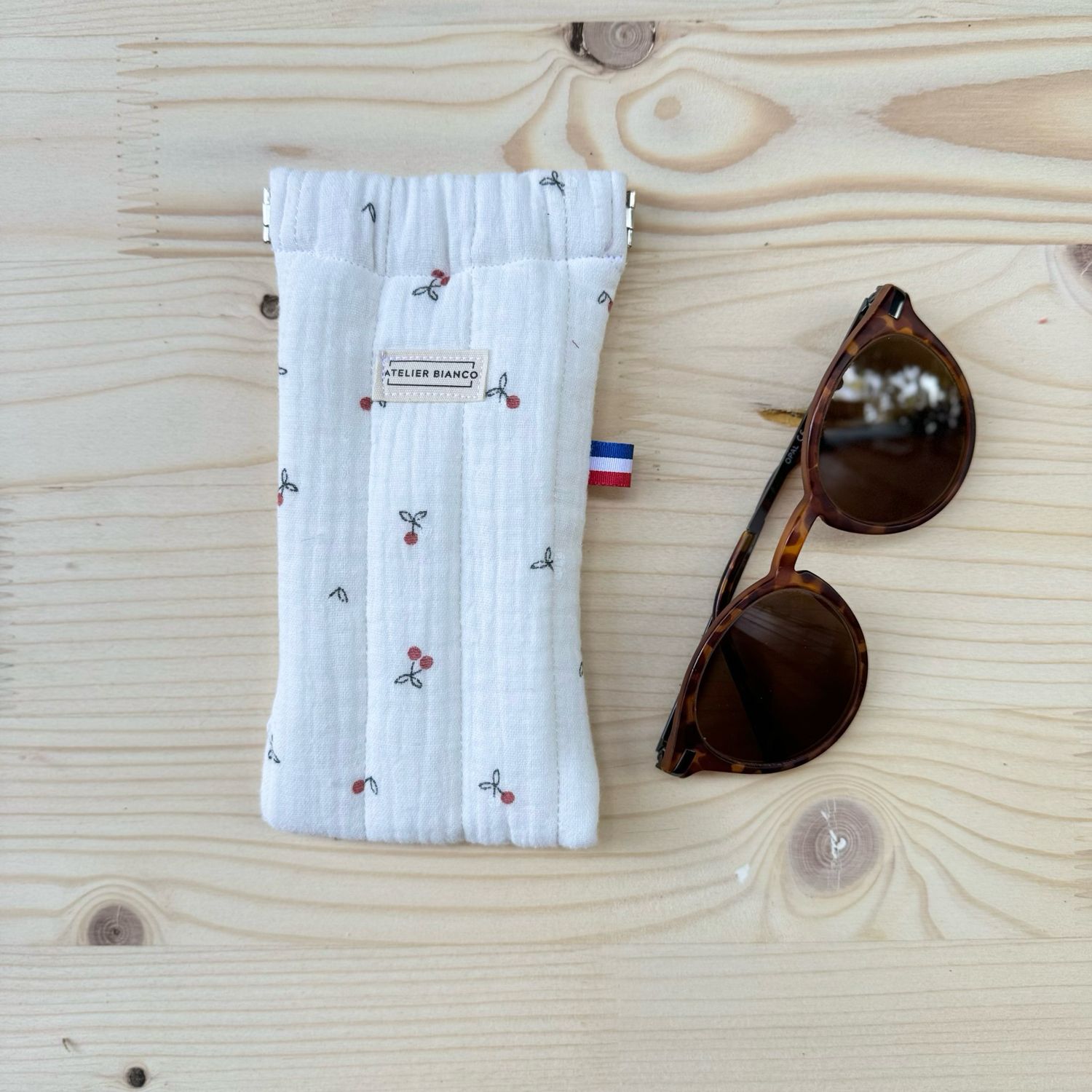 Etui à lunettes en double gaze matelassée à motifs