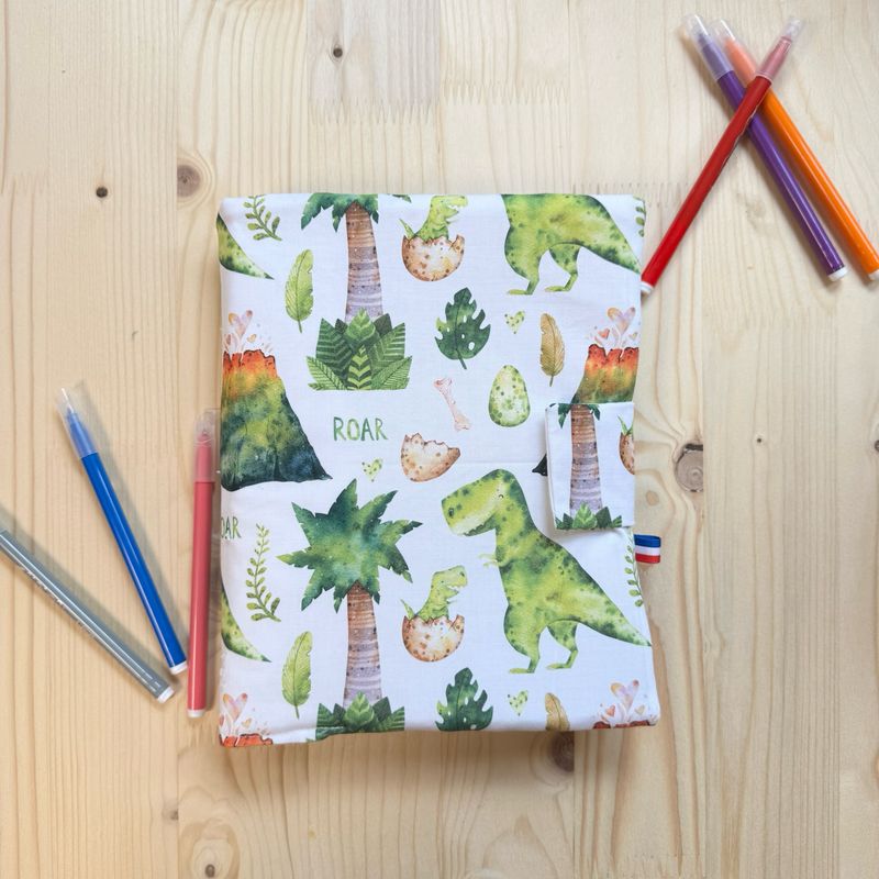 Cahier de coloriage lavable, couverture motifs dinosaures