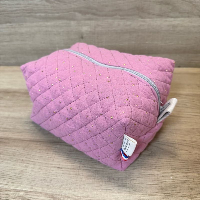 Trousse de toilette en tissu matelassé double gaze rose à pois dorés