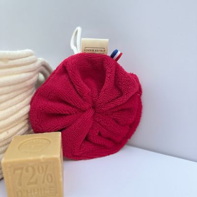 Fleur de douche rouge
