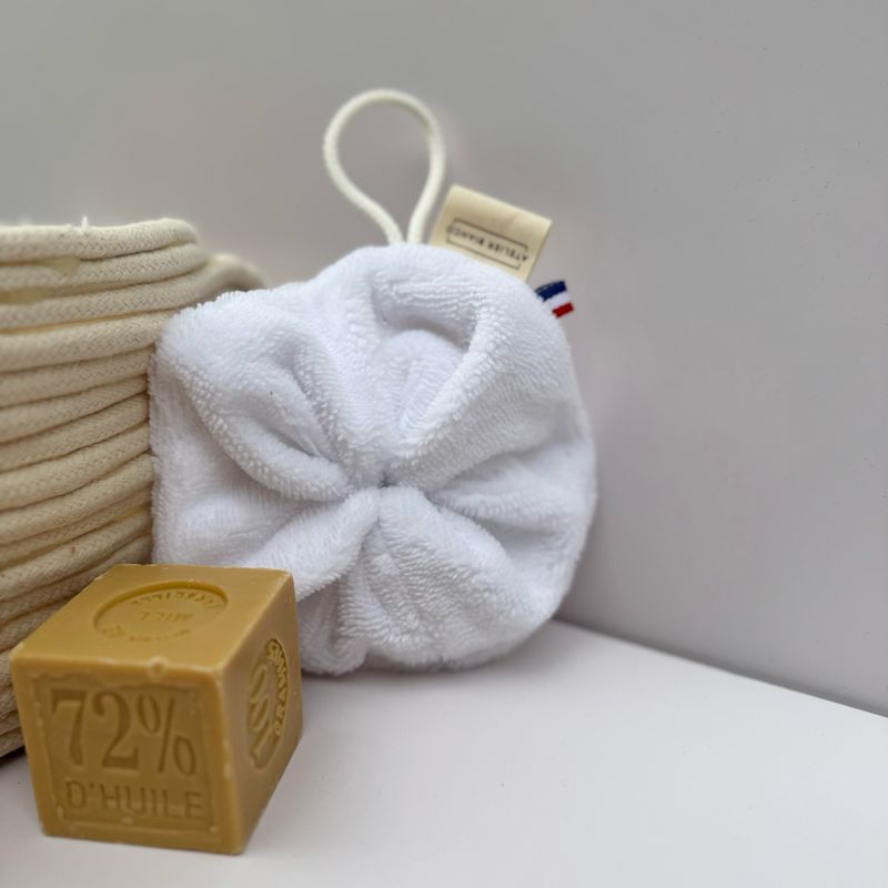 Fleur de douche blanche