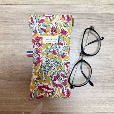 Etui à lunettes matelassé