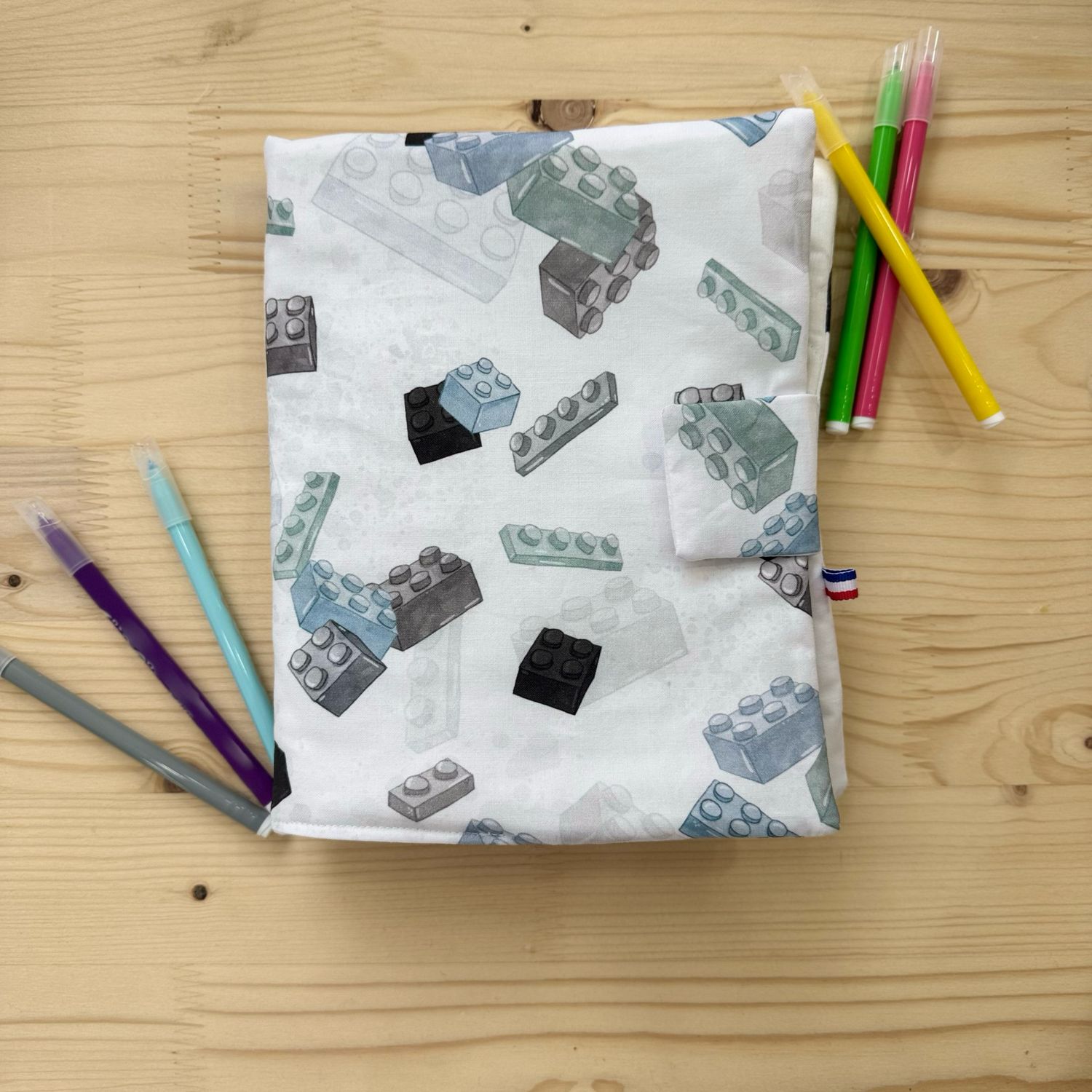 Cahier de coloriage lavable avec le pack de feutres