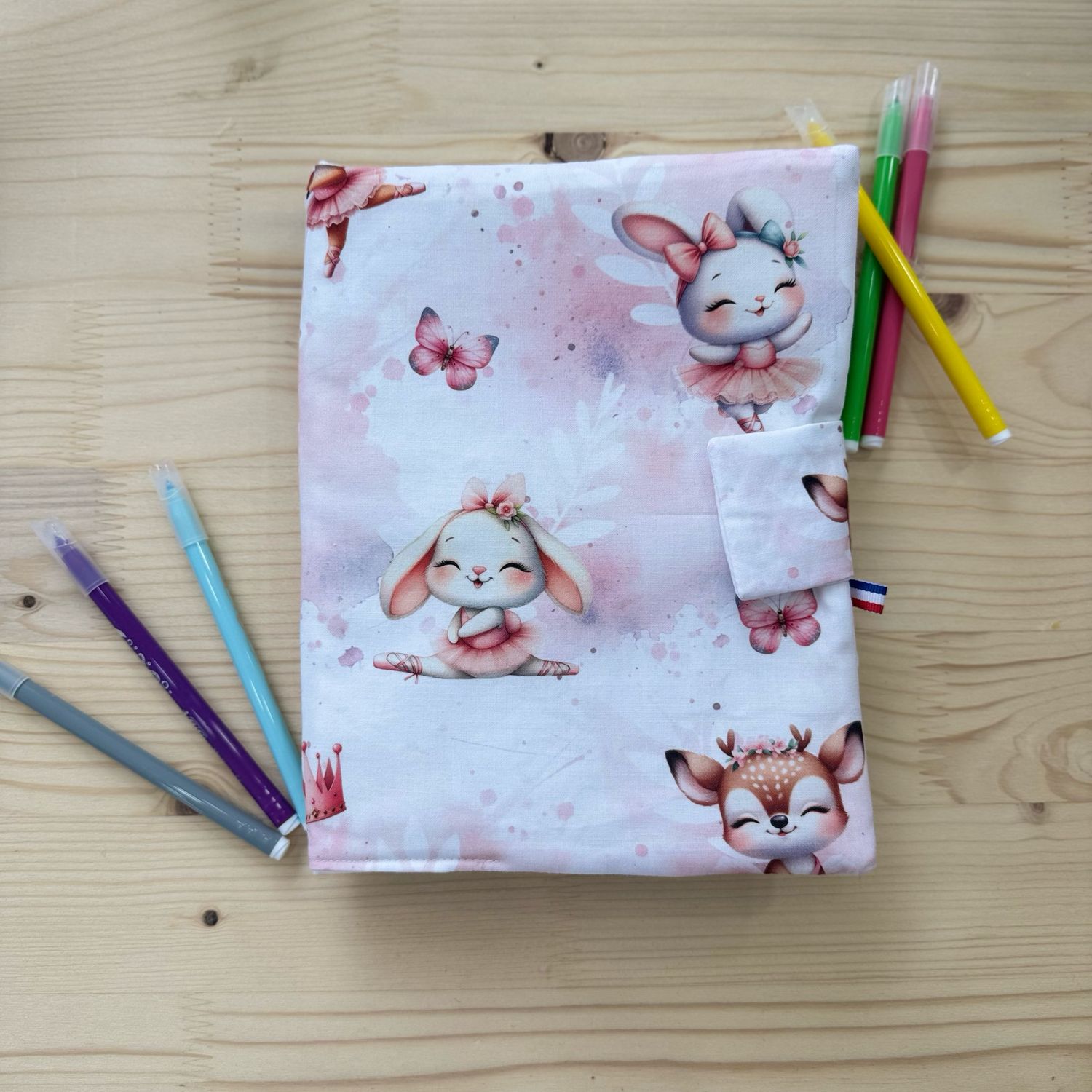 Cahier de coloriage lavable avec le pack de feutres