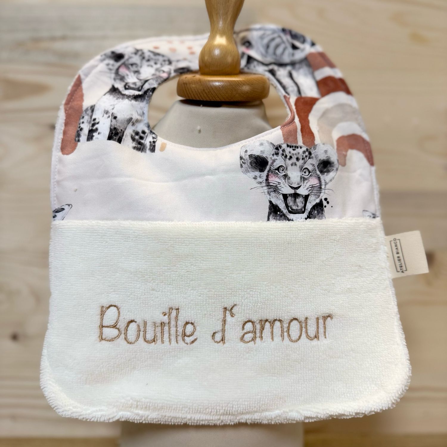 ? Personalized Baby Bib in Cotton and Bamboo – Handmade Newborn Gift, Soft and Unique