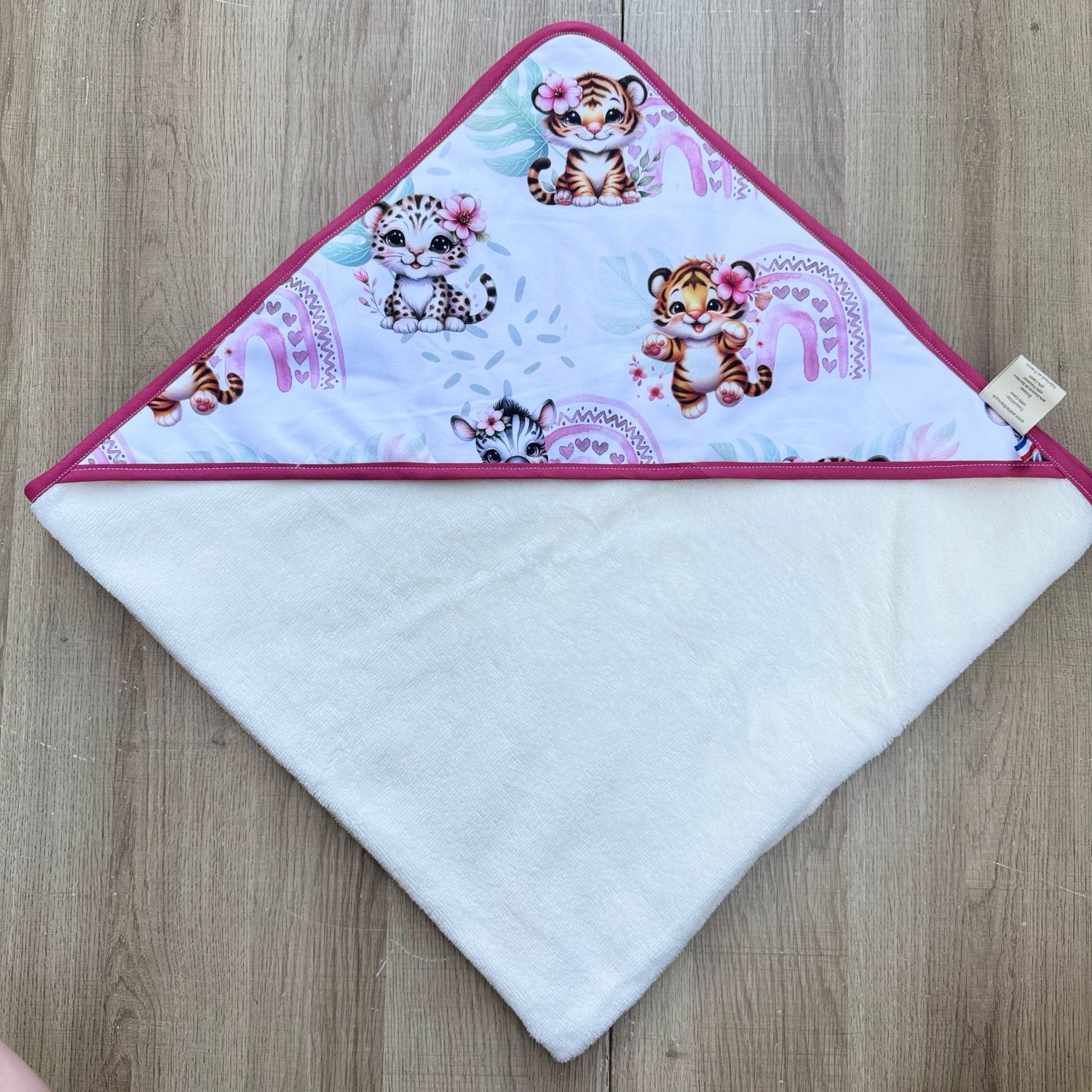 Cape de bain bébé - Motifs Tigre Arc en ciel