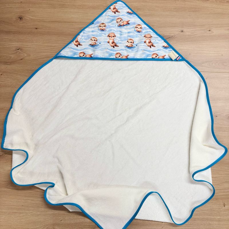 Cape de bain bébé - Motifs Loutres