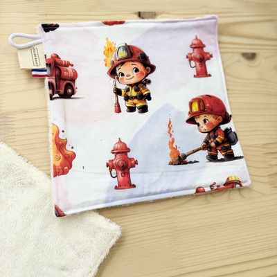 Débarbouillette lavable - Motifs Pompiers