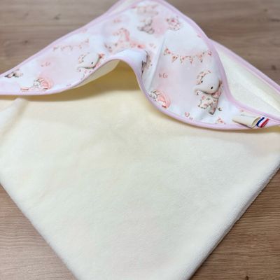 Cape de bain bébé - Motifs Toile de jouy rose