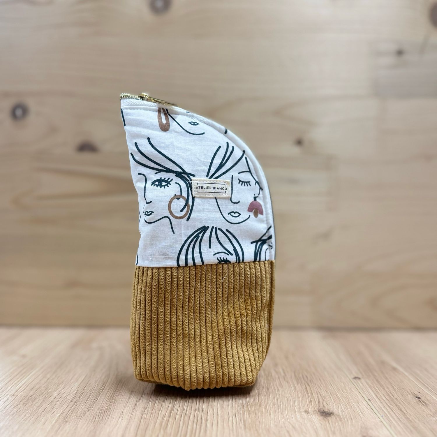 Trousse Multi-Usages – Maquillage, Stylos & Accessoires