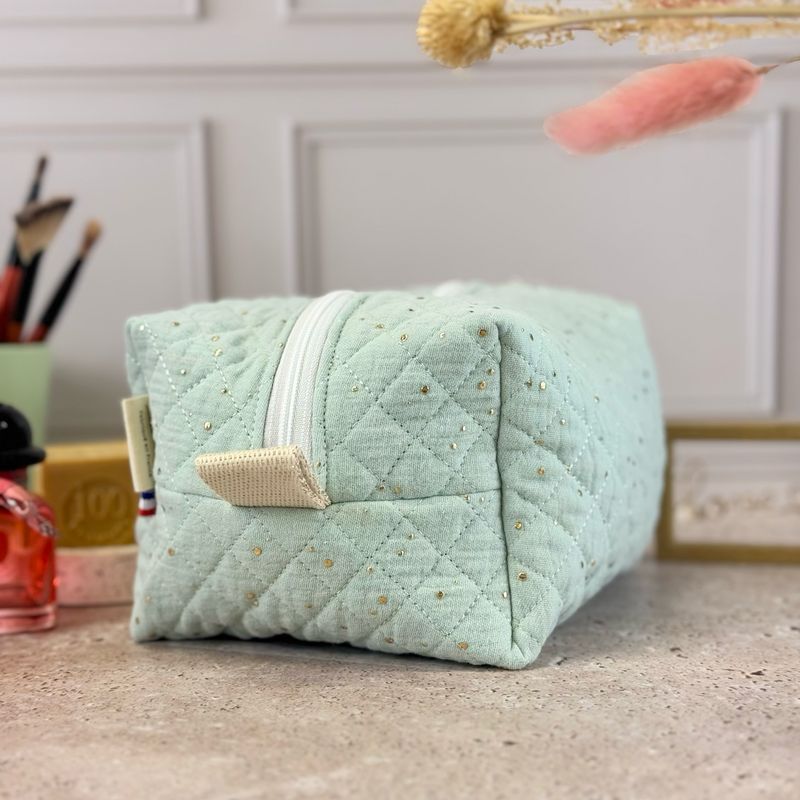 Trousse de toilette en tissu matelassé double gaze bleu clair à pois dorés