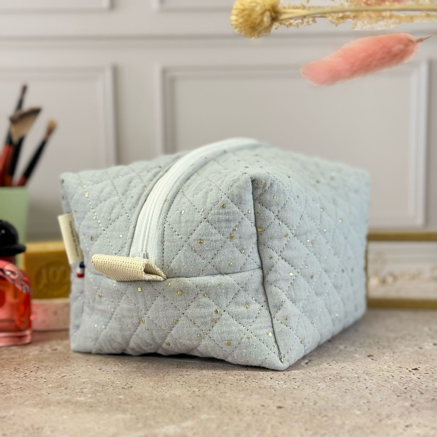 Trousse de toilette en tissu matelassé double gaze à pois dorés