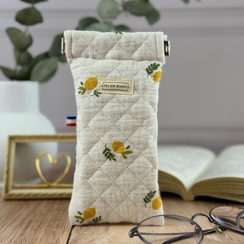 Etui à lunettes matelassé