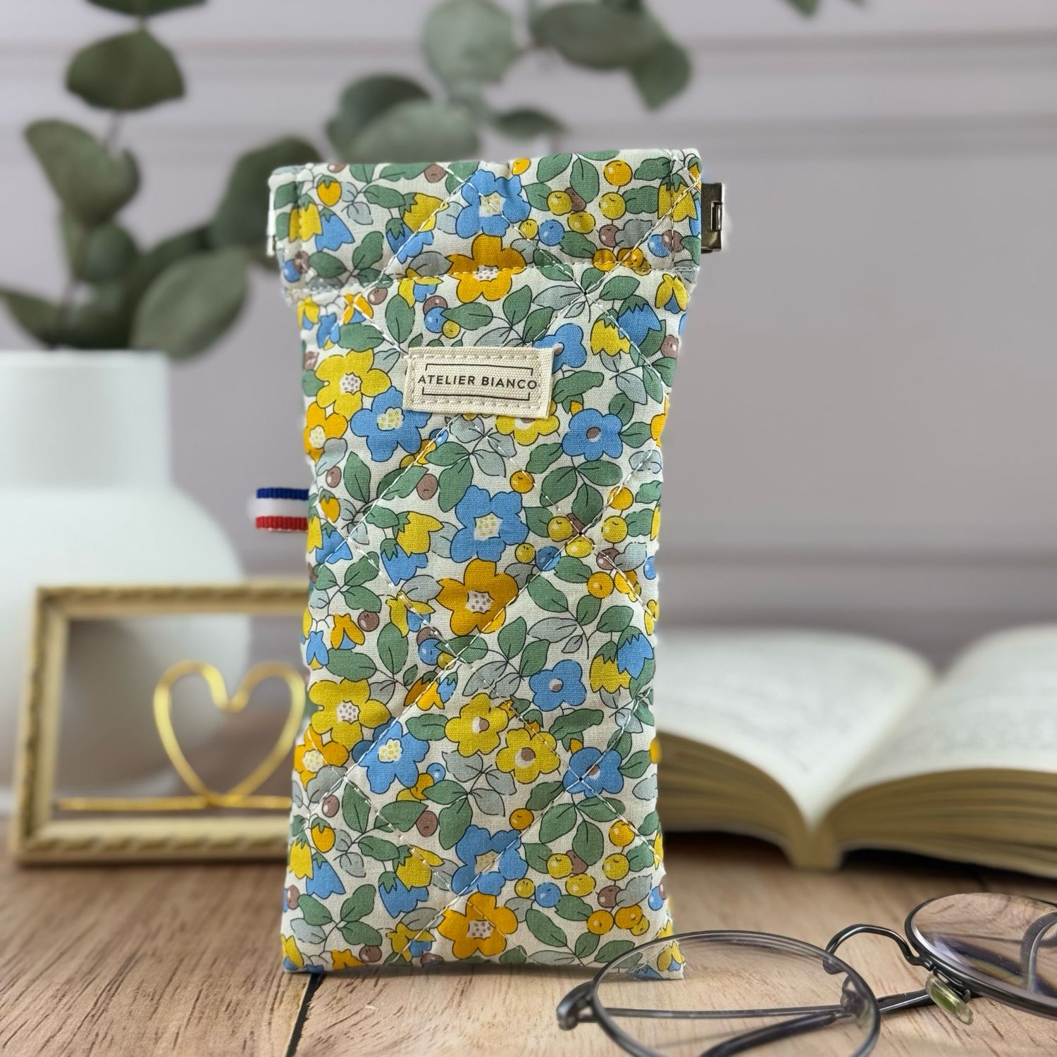 Etui à lunettes matelassé