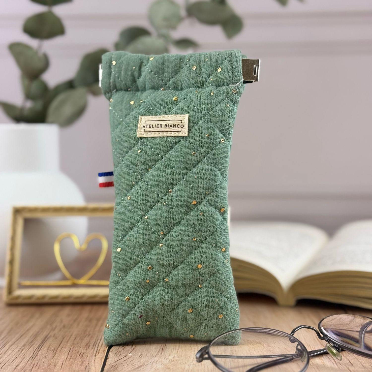 Etui à lunettes matelassé