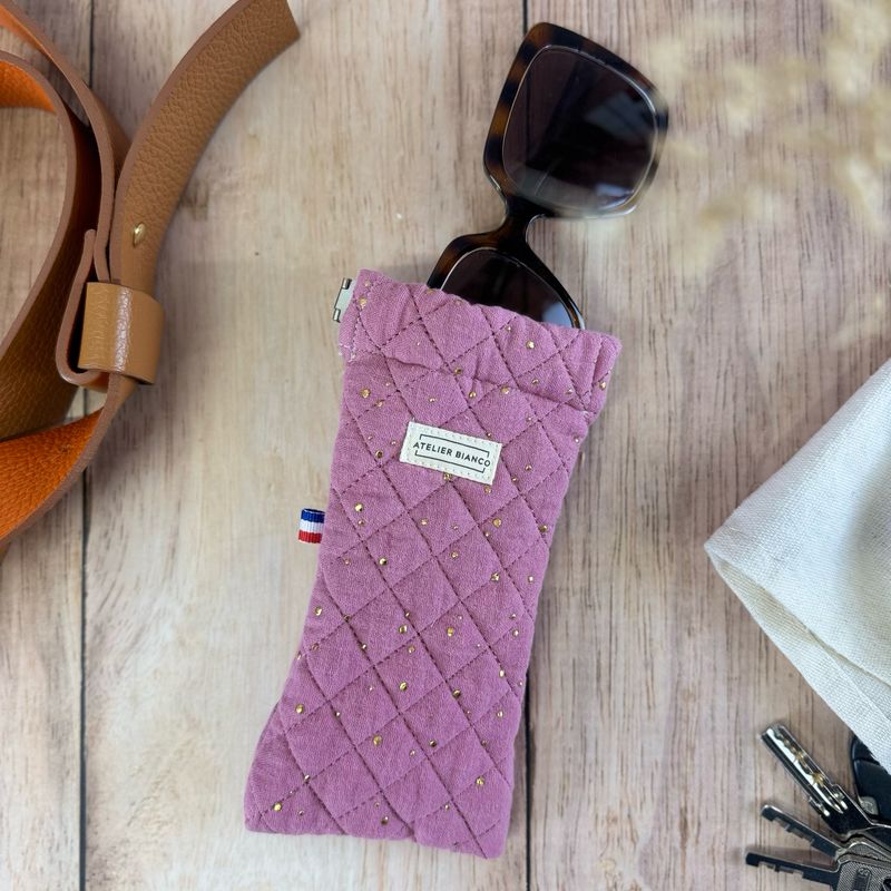 Etui à lunettes matelassé