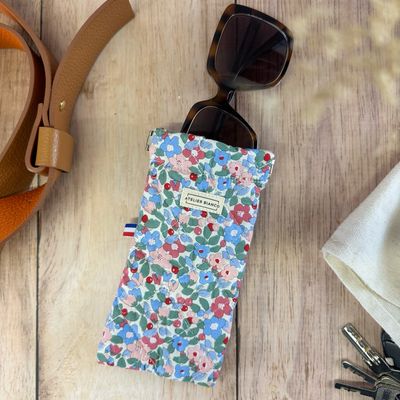 Etui à lunettes matelassé