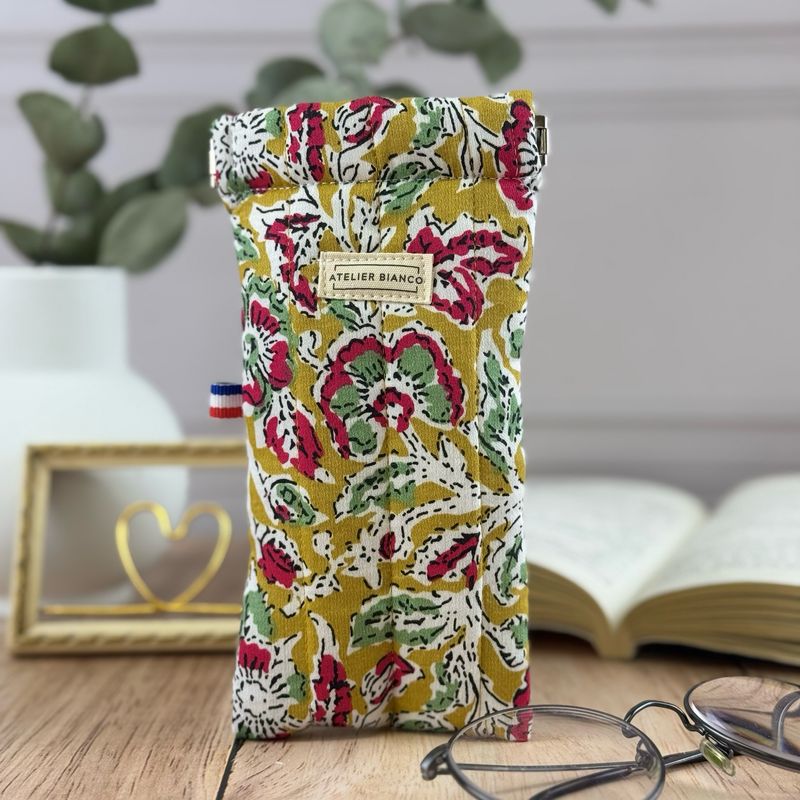 Etui à lunettes matelassé
