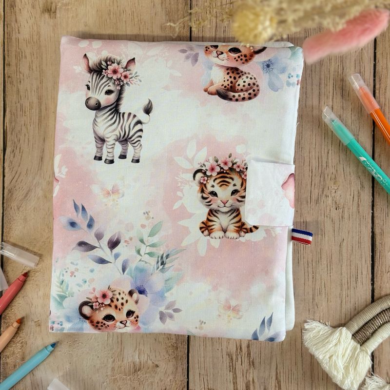 Cahier de coloriage lavable et son pack de feutres 