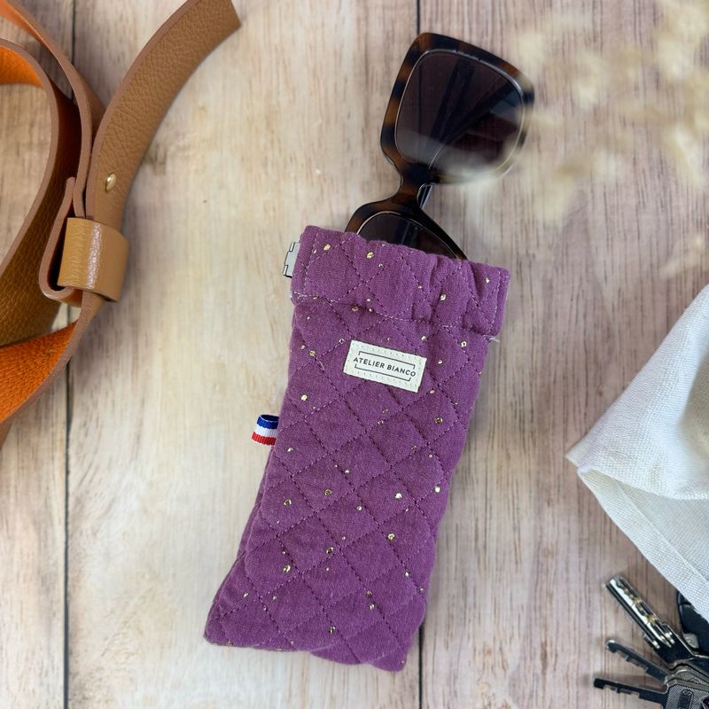 Etui à lunettes matelassé