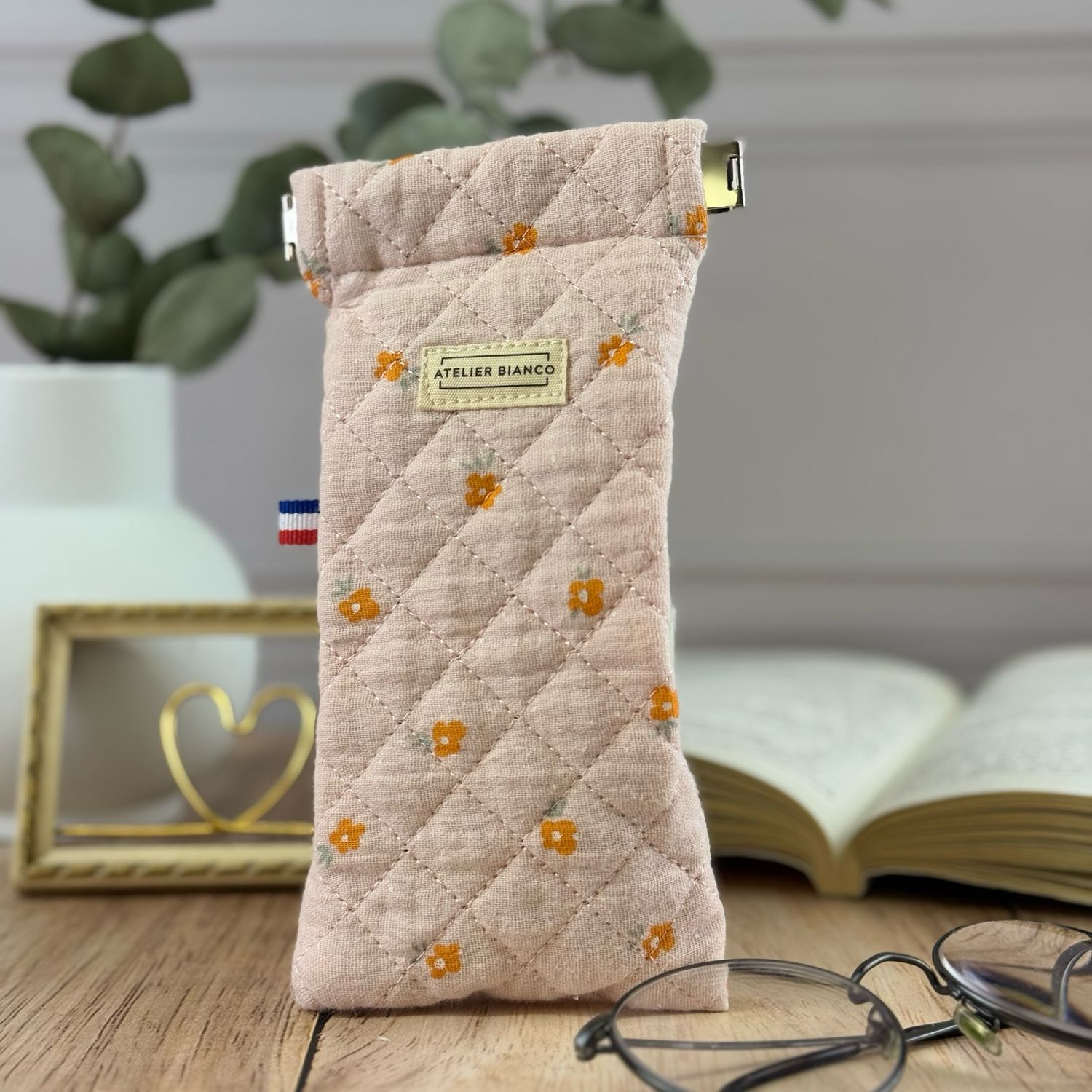 Etui à lunettes matelassé