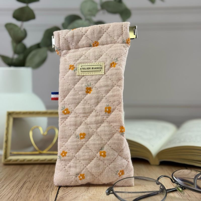 Etui à lunettes matelassé