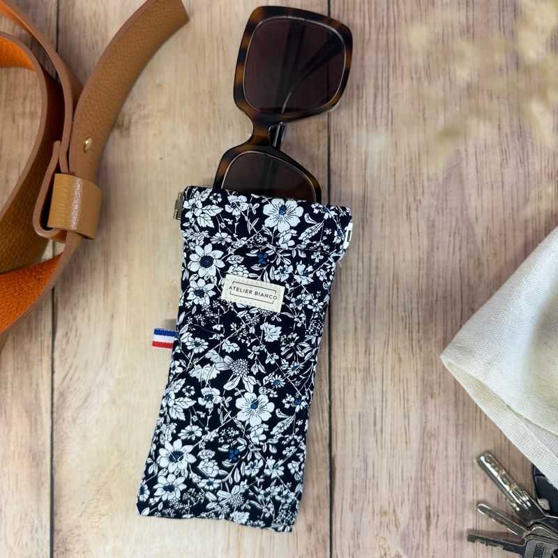 Etui à lunettes matelassé