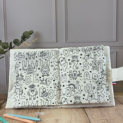 Cahier de coloriage lavable et son pack de feutres