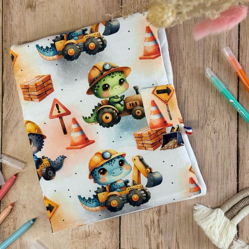 Cahier de coloriage lavable et son pack de feutres 
