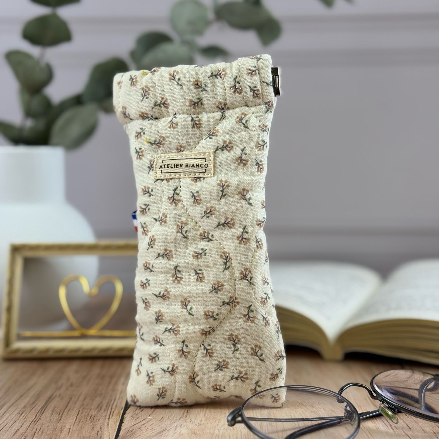 Etui à lunettes matelassé