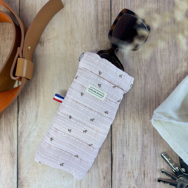 Etui à lunettes matelassé