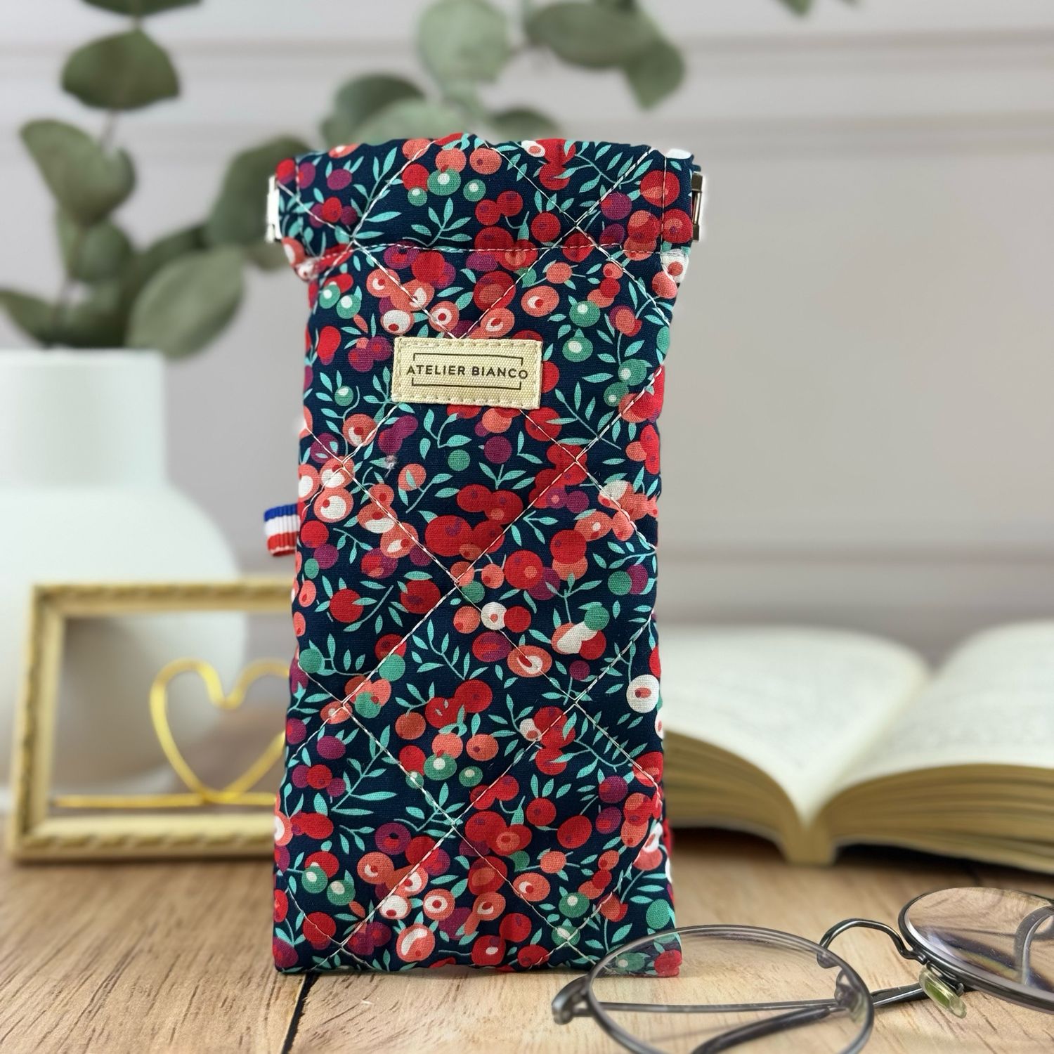 Etui à lunettes matelassé