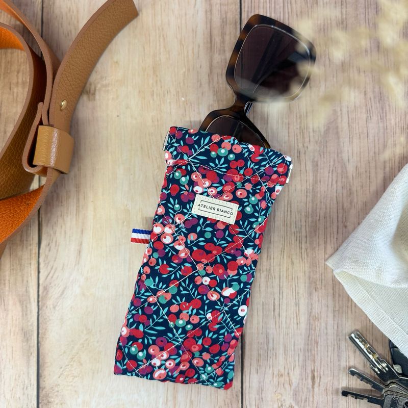 Etui à lunettes matelassé