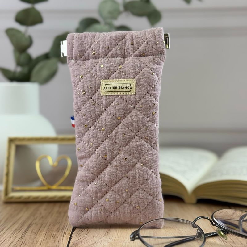 Etui à lunettes matelassé