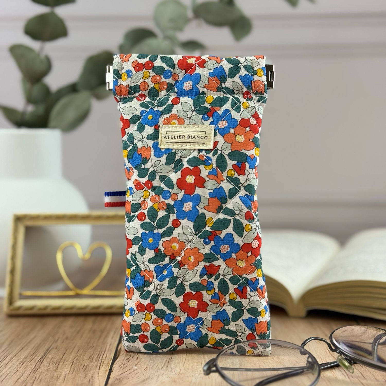 Etui à lunettes matelassé