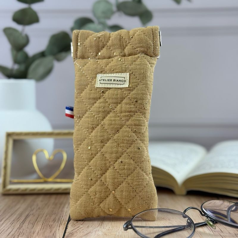 Etui à lunettes matelassé