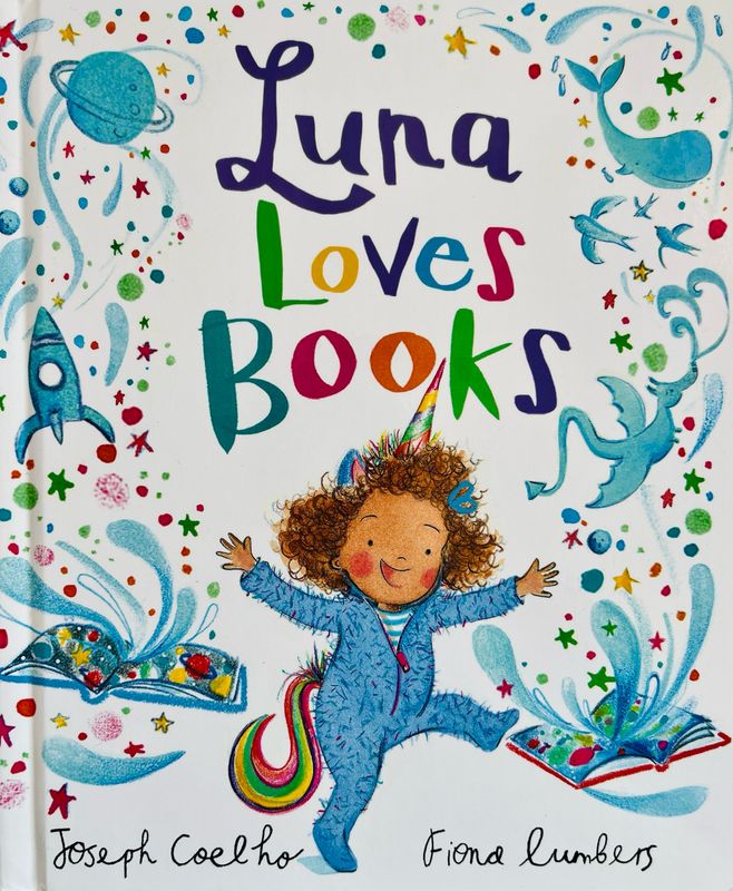 Luna Loves Books