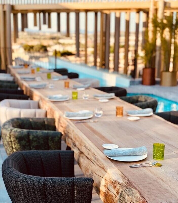 Table extérieure bois exotique