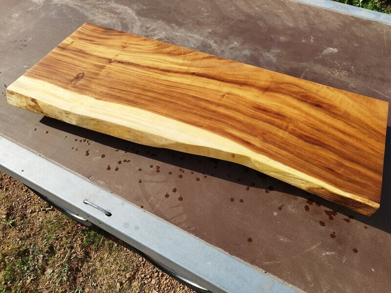 Planche brute en bois exotique Planche brute en bois exotique