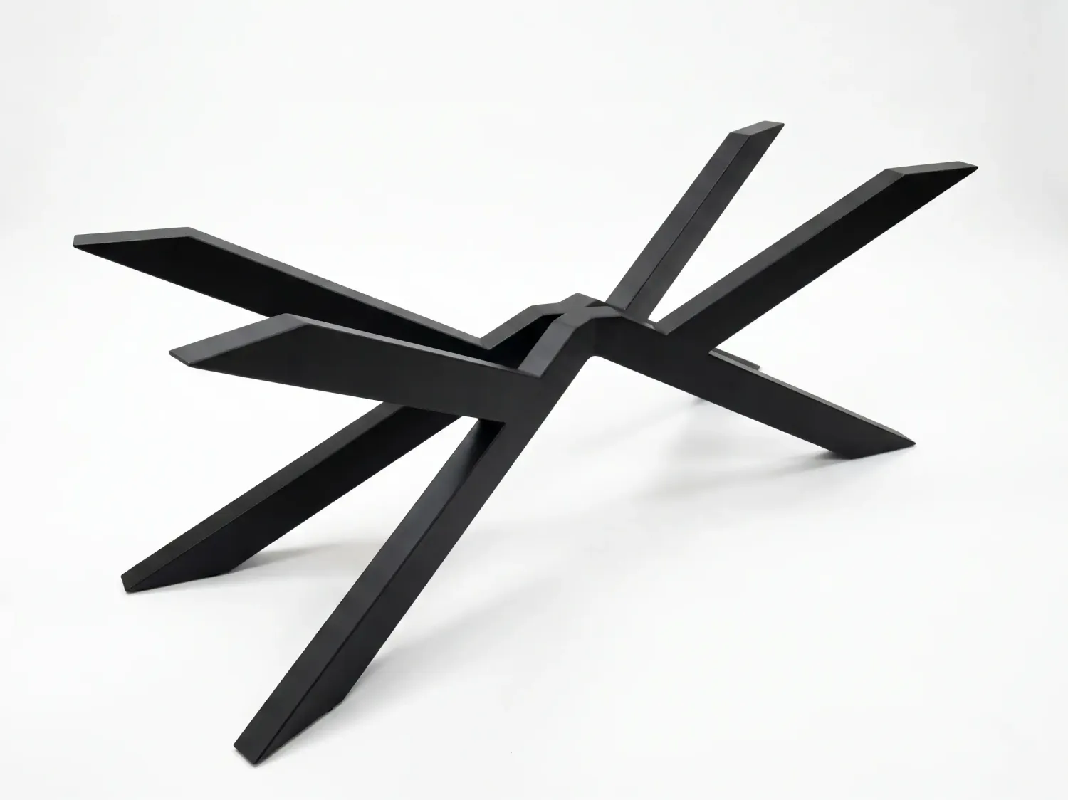 Pied de Table Central Noir – Modèle CAMINO Pied de table central noir modèle CAMINO. Barres métalliques soudées à faible encombrement.