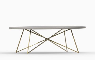 Pied central en métal léger pour table – modèle GRADE Pied central métal léger et doré pour table, modèle sur mesure GRADE. Tubes géométriques croisés avec point de jonction.