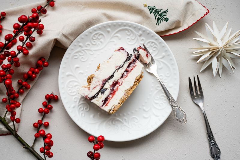 VERY CHERRY CHRISTMAS | Eistorte