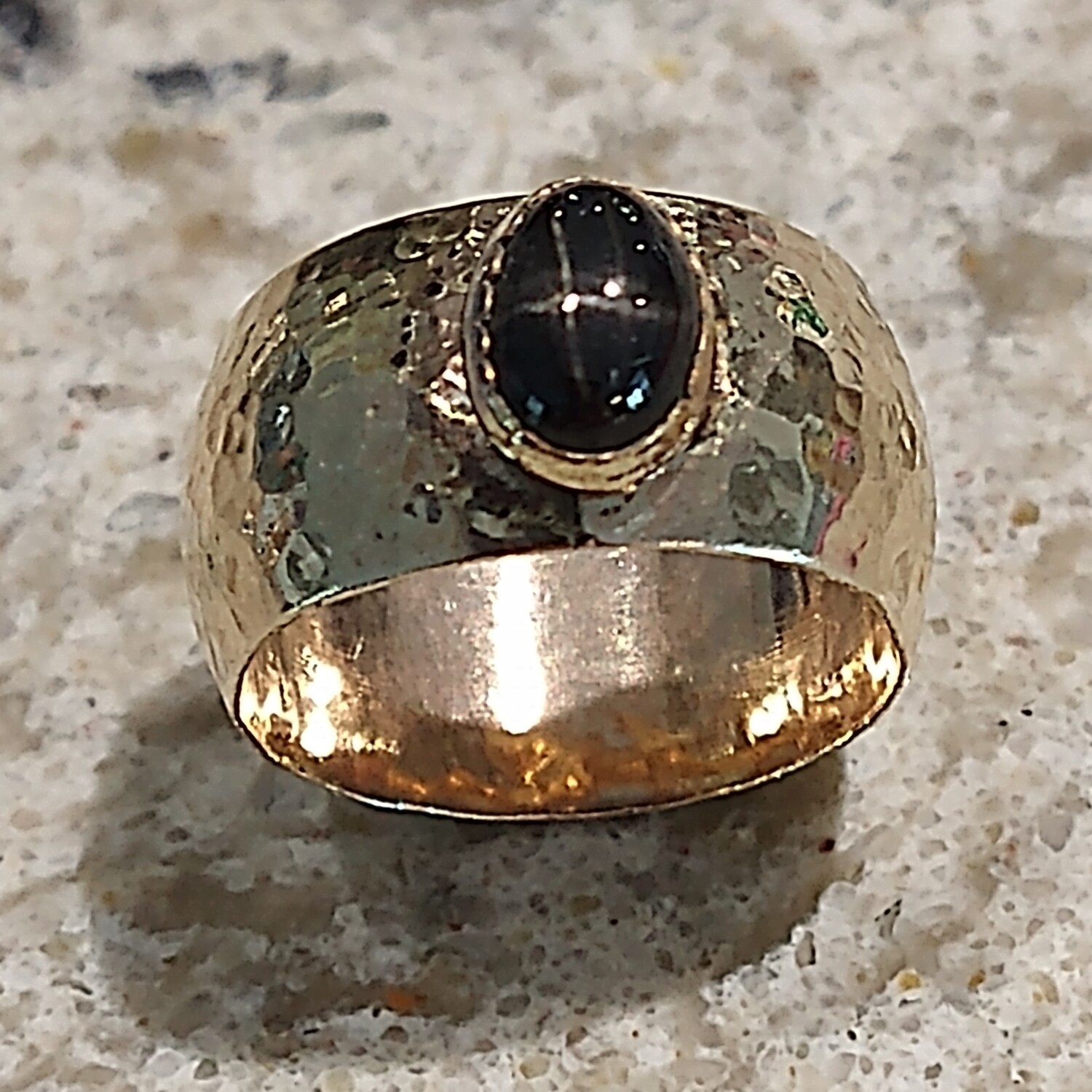 Black Star Sapphire 10k Gold Wide Cigar Band Ring size 7.25
