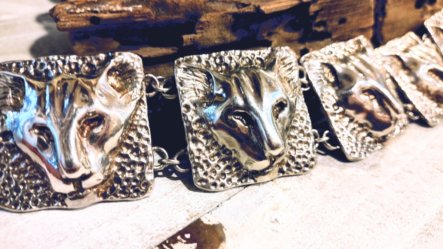 HEAVY Vintage Cast Sterling Silver LIONESS Mod 3D Panel Link Bracelet